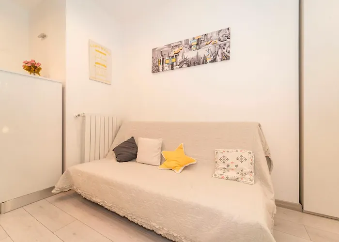Monolocale San Maurizio 63 Apartment *
