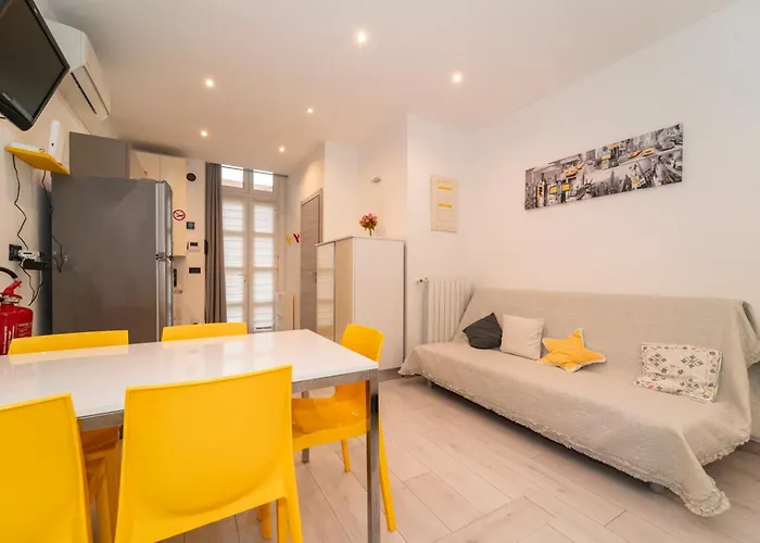 Monolocale San Maurizio 63 Apartment *
